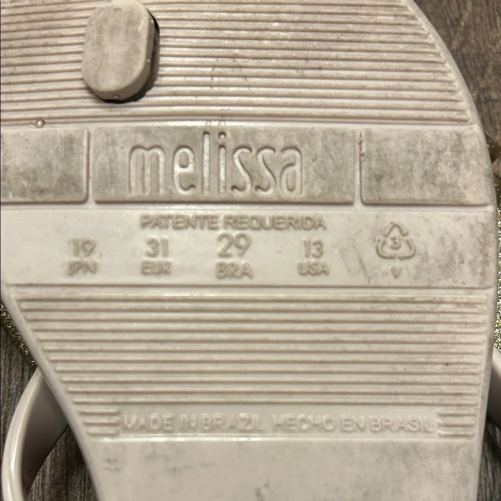 Mel, Dreamed by Melissa Cream Sandals with Gold Bow harmonic bow III